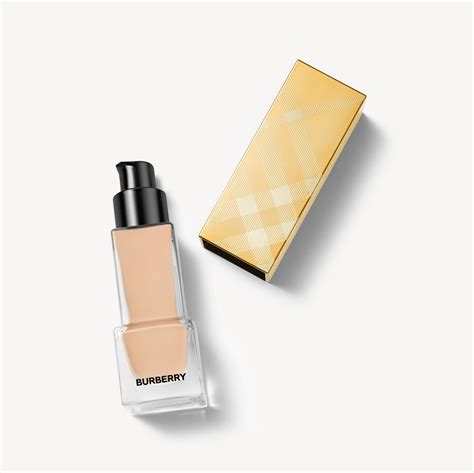 burberry glow foundation swatches|burberry ultimate glow fluid.